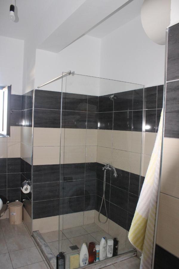 Leva'S Apartments Sarande Ngoại thất bức ảnh