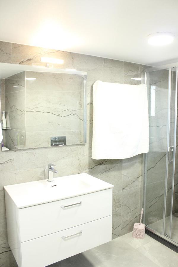 Leva'S Apartments Sarande Ngoại thất bức ảnh